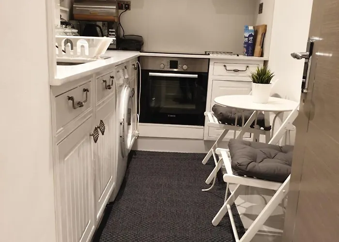 Central London Property-Ensuite, Double And Budget Room
