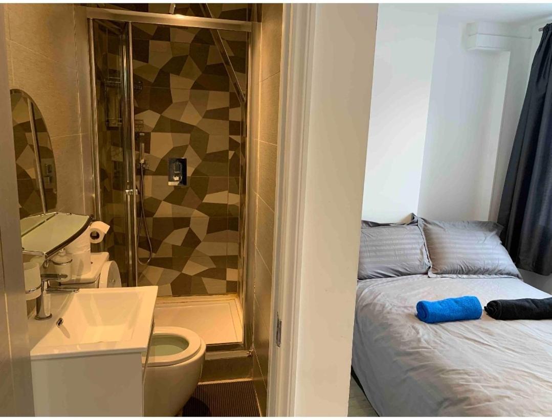 Property-ensuite, Double And Budget * London