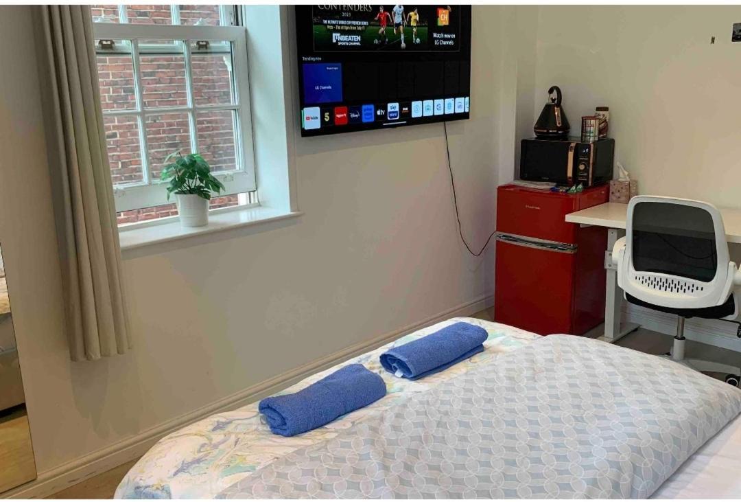 Property-ensuite, Double And Budget Homestay